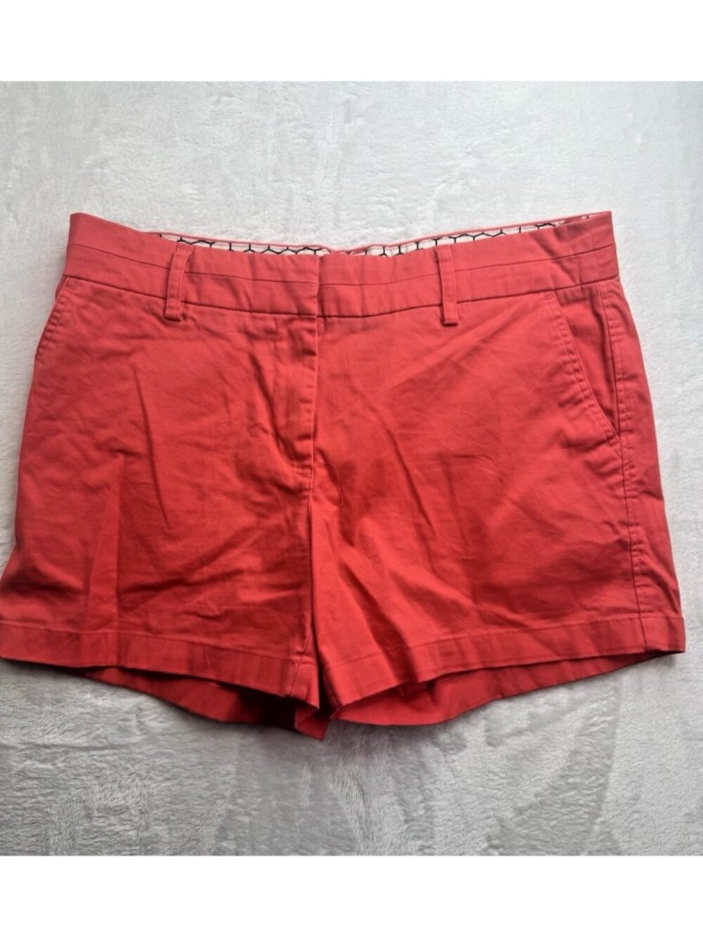 British Khaki Size 10 Womens Shorts Coral Color Mid Rise Stretch